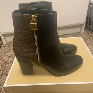 EUC Michael Kors Margaret Bootie